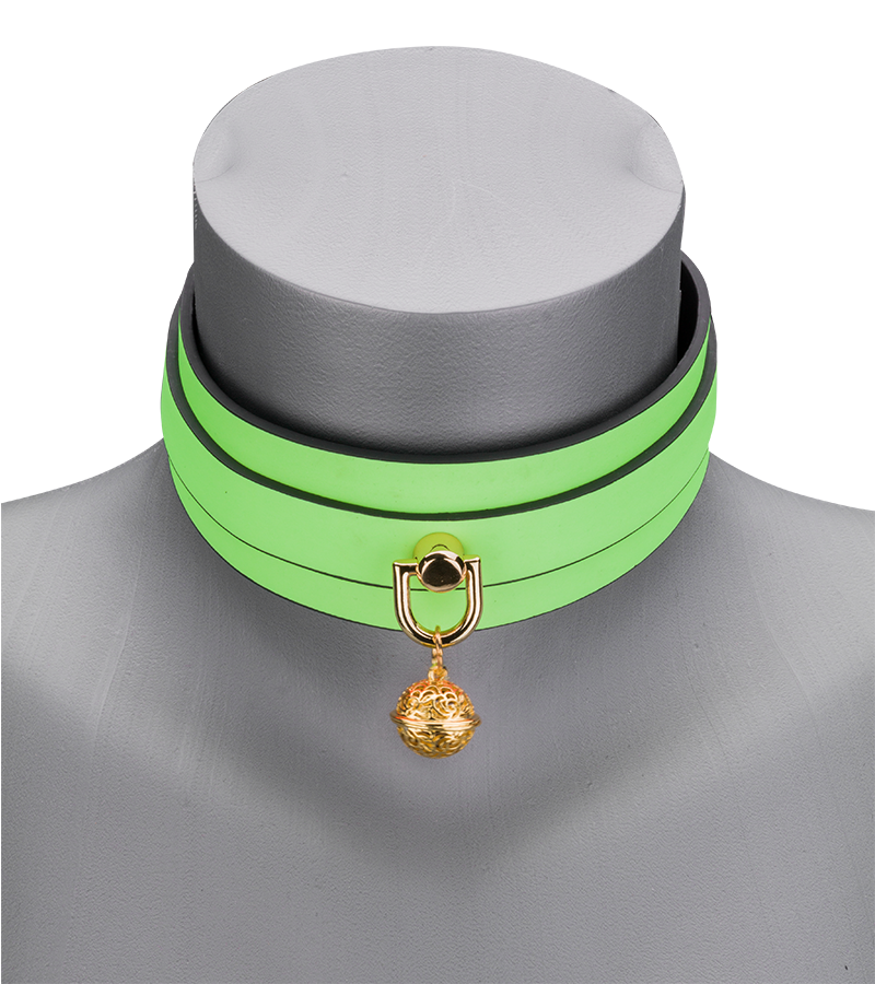 Neon green collar and lead